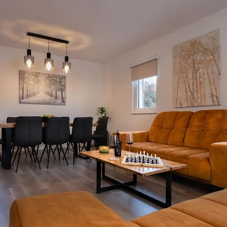 Iris Villa Diminići